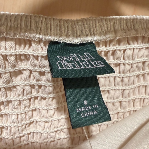 Wild Fable Cream Women's Cropped Top Size Small NEW - Picture 3 of 3